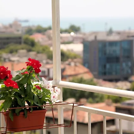 Sea View Penthouse Apartment In The Heart Of Varna