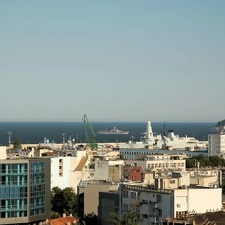 Sea View Penthouse Apartment In The Heart Of Varna *
