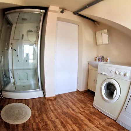 Sea View Penthouse Apartment In The Heart Of Varna 아파트 *